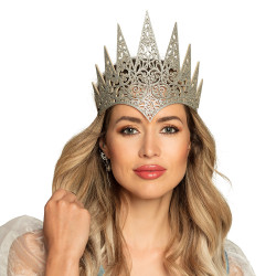 Strieborná koruna pre kráľovnú